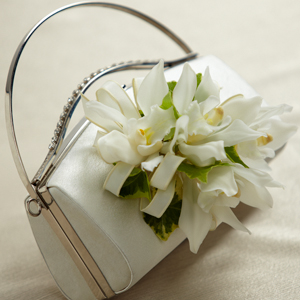 The FTD� White Purse D�cor